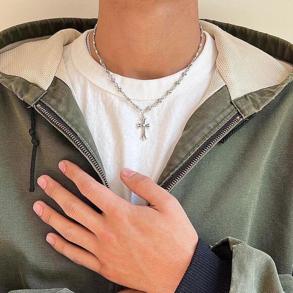 y2k style grunge silver cross pendant necklace - Picture 4 of 8